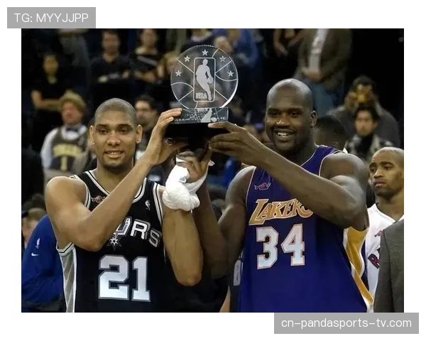 奥尼尔篮下强攻效率远超德怀特，主导内线攻防提升球队战斗力