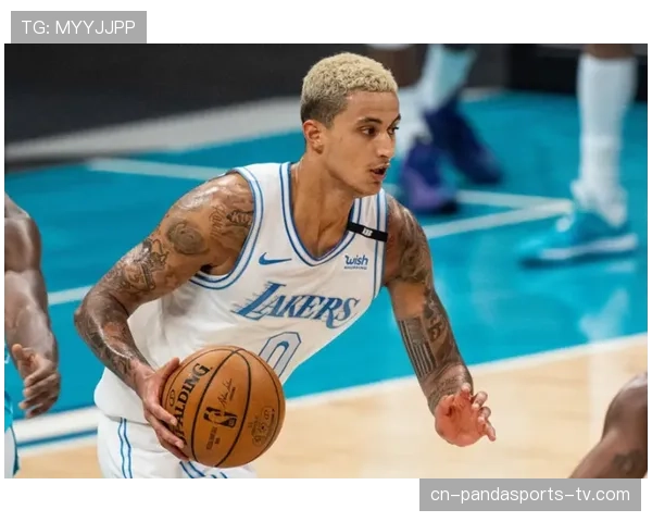 库兹马无球跑动制造空位，拉开空间效率提升